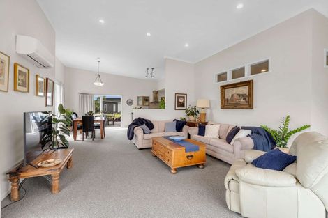 Photo of property in 18 Pacific Place, Whitianga, 3510