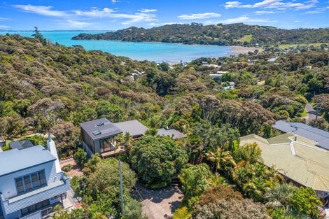 Photo of property in 33 Tawa Street, Oneroa, Waiheke Island, 1081