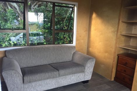 Photo of property in 13 Capitol Road, Matakatia, Whangaparaoa, 0930