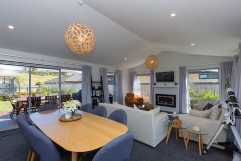 Photo of property in 3 Garrett Drive, Whalers Gate, New Plymouth, 4310