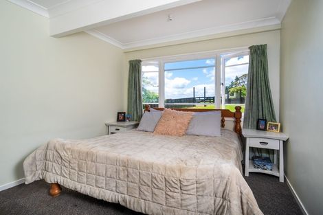 Photo of property in 12 Mildon Road, Waitakere, Auckland, 0782