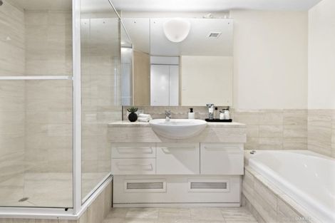 Photo of property in 1/328 Oriental Parade, Oriental Bay, Wellington, 6011