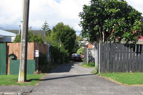 Photo of property in 1/53 Totara Road, Te Atatu Peninsula, Auckland, 0610