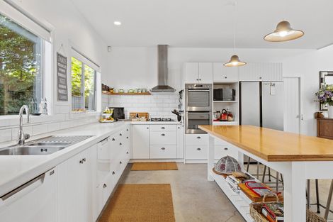 Photo of property in 33 Rexwood Street, Carterton, 5713