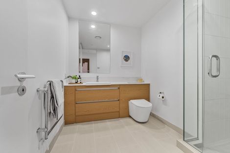 Photo of property in 17/258 Hurstmere Road, Takapuna, Auckland, 0622