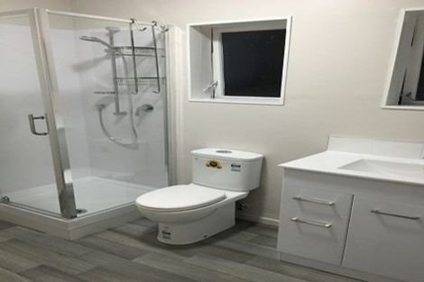 Photo of property in 56 Ravenwood Drive, Forrest Hill, Auckland, 0620