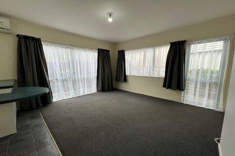 Photo of property in 5 Knights Drive, Hillpark, Auckland, 2102