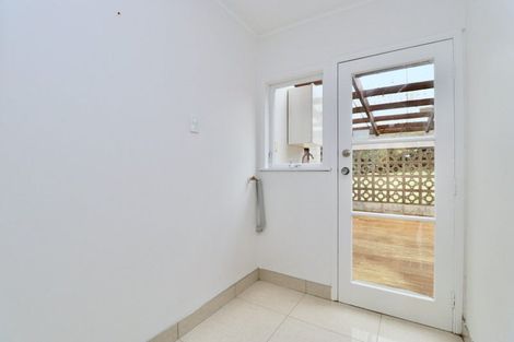 Photo of property in 15 Archmillen Avenue, Pakuranga Heights, Auckland, 2010