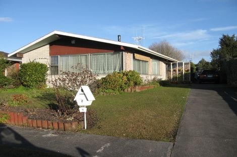 Photo of property in 4 Robert Grigg Place, Hamilton East, Hamilton, 3216