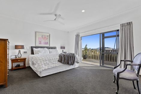 Photo of property in 32 Ashley Place, Papamoa Beach, Papamoa, 3118