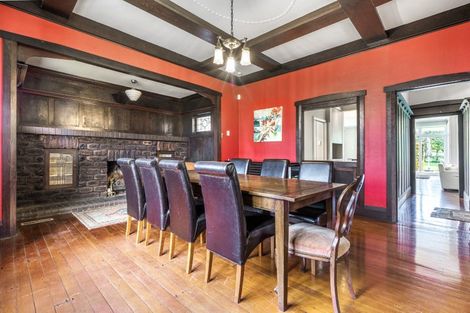 Photo of property in 1 Maungakiekie Avenue, Greenlane, Auckland, 1051