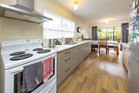 Photo of property in 13 Tilbrook Place, Papakura, 2110