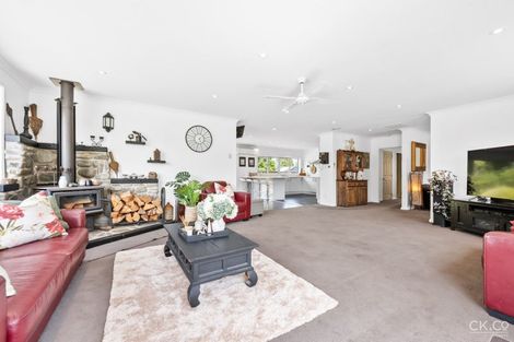 Photo of property in 63 Black Beech Street, Birchville, Upper Hutt, 5018