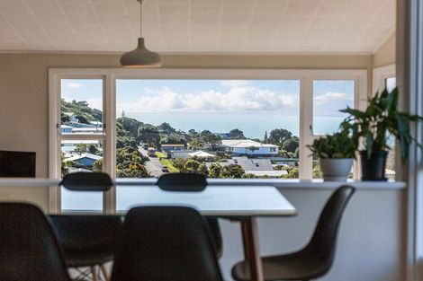 Photo of property in 2 Raroa Place, Pukerua Bay, 5026