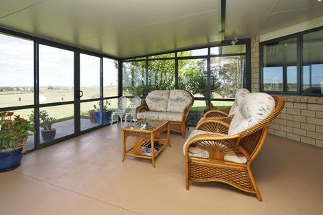 Photo of property in 127 Wallace Road, Temple View, Hamilton, 3289