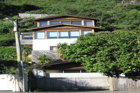 Photo of property in 355 Muritai Road, Eastbourne, Lower Hutt, 5013