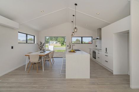 Photo of property in 26 Palm Drive, Whitianga, 3510