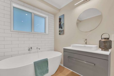 Photo of property in 3 Bravo Place, Whitianga, 3510