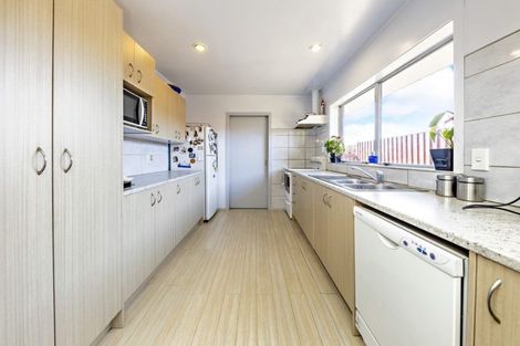 Photo of property in 2/8 Parera Place, Papatoetoe, Auckland, 2025