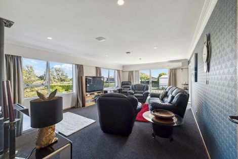 Photo of property in 25 Windsor Road, Inglewood, 4386