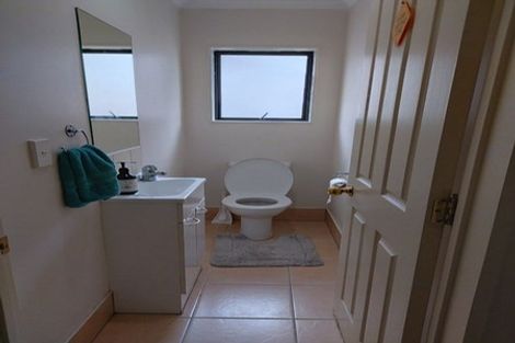 Photo of property in 99a Bolton Street, Blockhouse Bay, Auckland, 0600