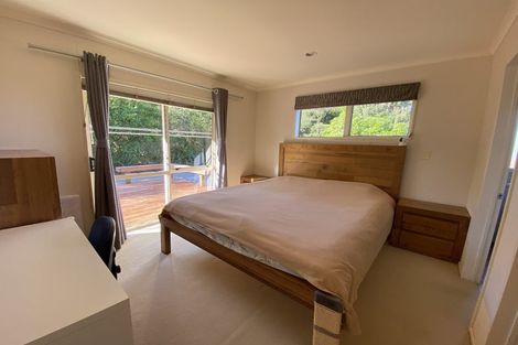 Photo of property in 6e Clearwater Cove, West Harbour, Auckland, 0618