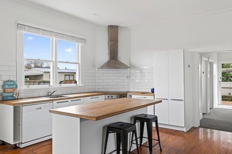 Photo of property in 60 Sheehan Street, Whataupoko, Gisborne, 4010