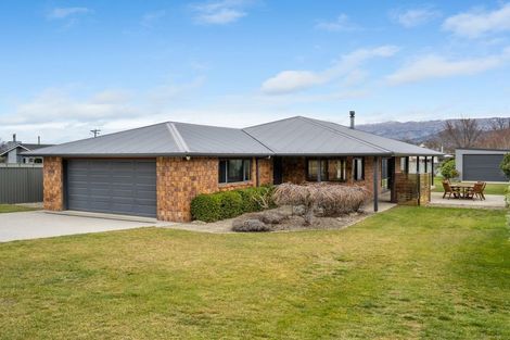 Photo of property in 63 Shields Street, Clyde, 9330