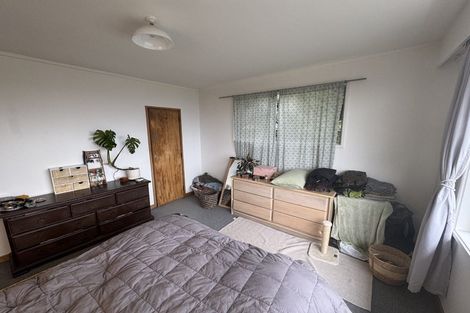 Photo of property in 13-13a Espin Crescent, Karori, Wellington, 6012