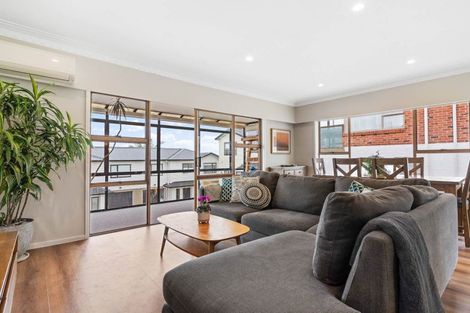 Photo of property in 4239a Great North Road, Glendene, Auckland, 0602