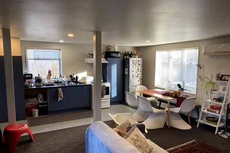 Photo of property in 327 Barbadoes Street, Christchurch Central, Christchurch, 8011