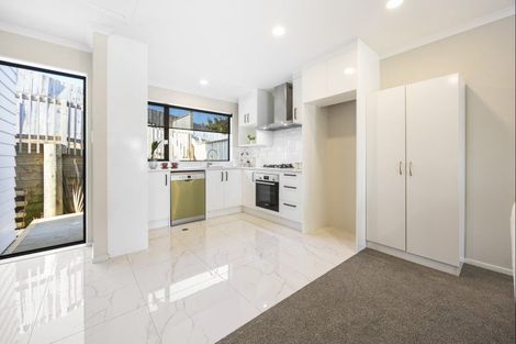 Photo of property in 27a Poruru Close, Papakura, 2110