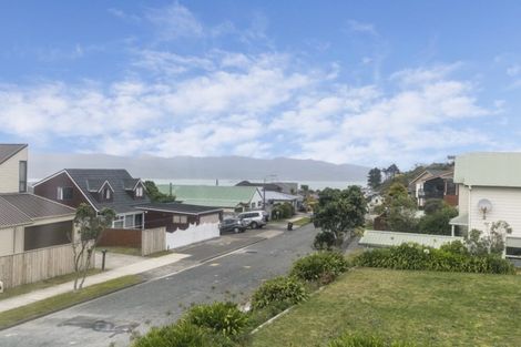 Photo of property in 49 Nalanda Crescent, Broadmeadows, Wellington, 6035