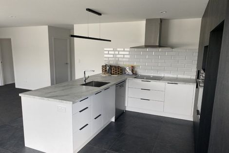 Photo of property in 188b Seaview Road, Westown, New Plymouth, 4310