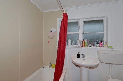 Photo of property in 1/16 Bristol Street, Trentham, Upper Hutt, 5018