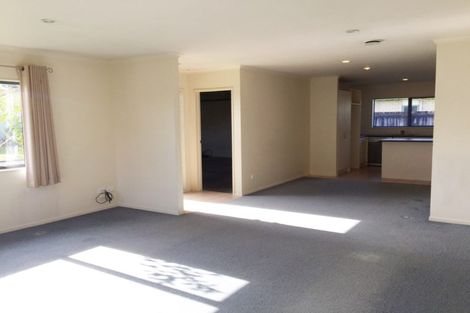 Photo of property in 4 Ettrick Lane, Papakura, 2110