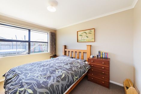 Photo of property in 14 Orlando Way, Kelvin Grove, Palmerston North, 4414