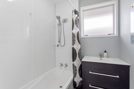 Photo of property in 144b Glamorgan Drive, Torbay, Auckland, 0630