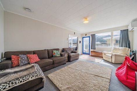 Photo of property in 65b Kashmir Avenue, Clouston Park, Upper Hutt, 5018