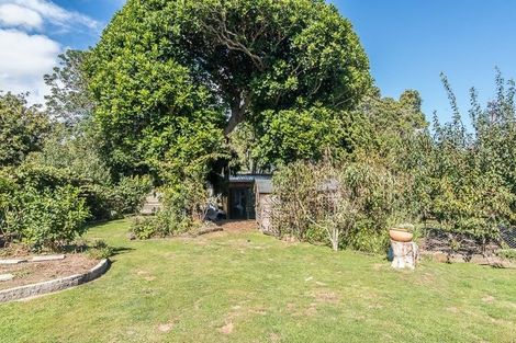 Photo of property in 65 Nimmo Avenue East, Waikanae, 5036