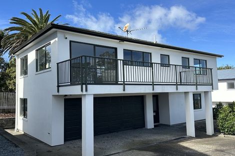 Photo of property in 931 Whangaparaoa Road, Manly, Whangaparaoa, 0930