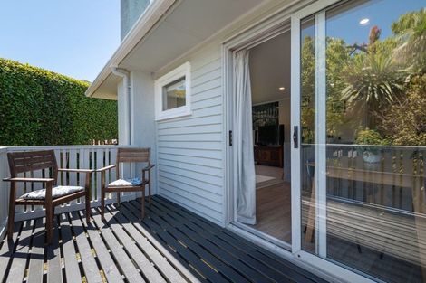 Photo of property in 1/10 Philip Place, Hillcrest, Auckland, 0627