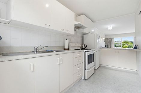 Photo of property in 10/16 Willerton Avenue, New Lynn, Auckland, 0600
