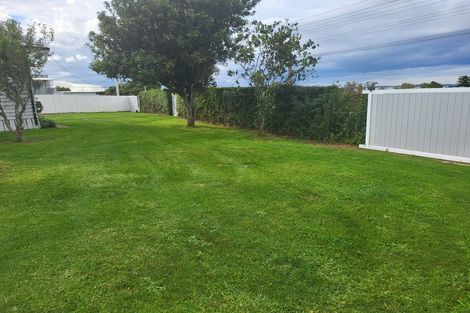 Photo of property in 246 Hepburn Road, Glendene, Auckland, 0602
