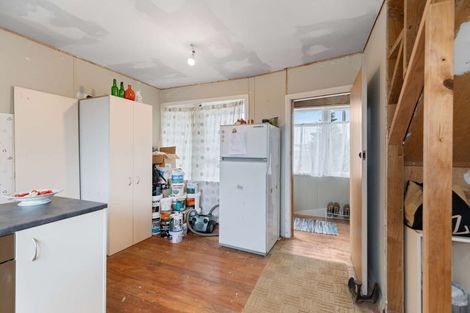 Photo of property in 14 Matipo Street, Castlecliff, Whanganui, 4501