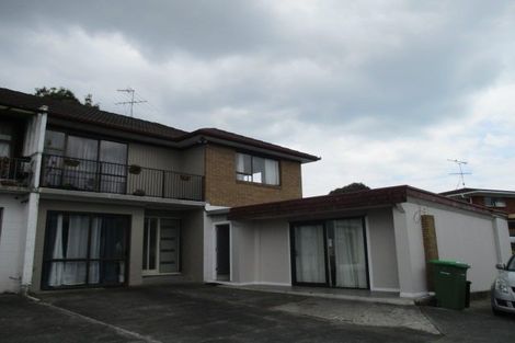 Photo of property in 2/14a Kurnell Drive, Botany Downs, Auckland, 2010