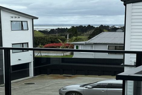 Photo of property in 20 Roberton Road, Avondale, Auckland, 1026
