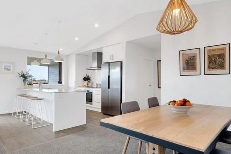 Photo of property in 131 Penetaka Heights, Pyes Pa, Tauranga, 3112