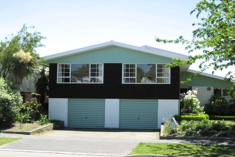 Photo of property in 14 Dunrobin Place Avonhead Christchurch City