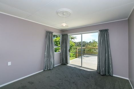 Photo of property in 16 Saint Ives Grove, Whalers Gate, New Plymouth, 4310
